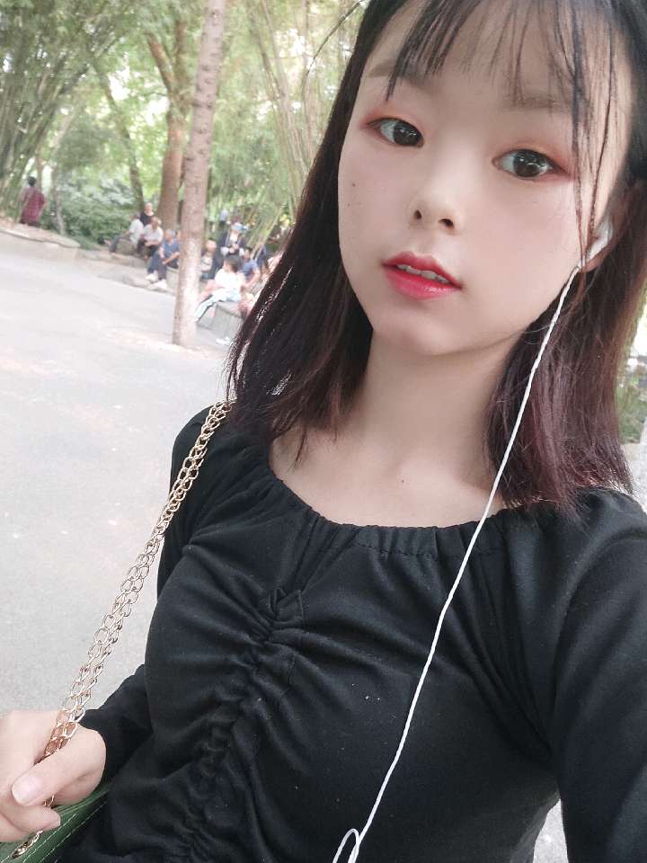 个人中心|话题 - 小猪导航 - 社交电商行业全国微信群二维码导航平台大全